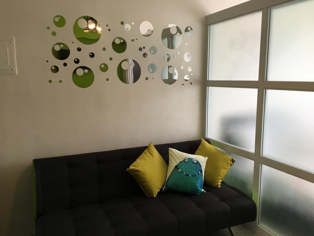 Mary'S Crib Cityland Prime Tagaytay With Free Wifi & Swimming Tagaytay City Eksteriør billede