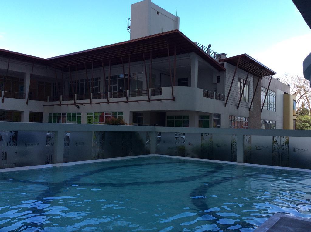 Mary'S Crib Cityland Prime Tagaytay With Free Wifi & Swimming Tagaytay City Eksteriør billede